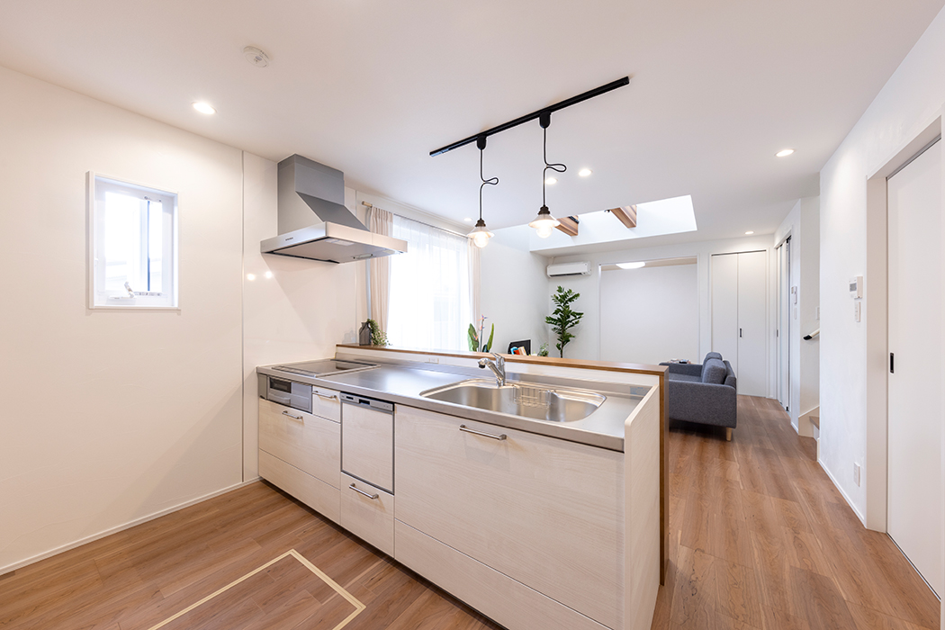 【 キッチン 】