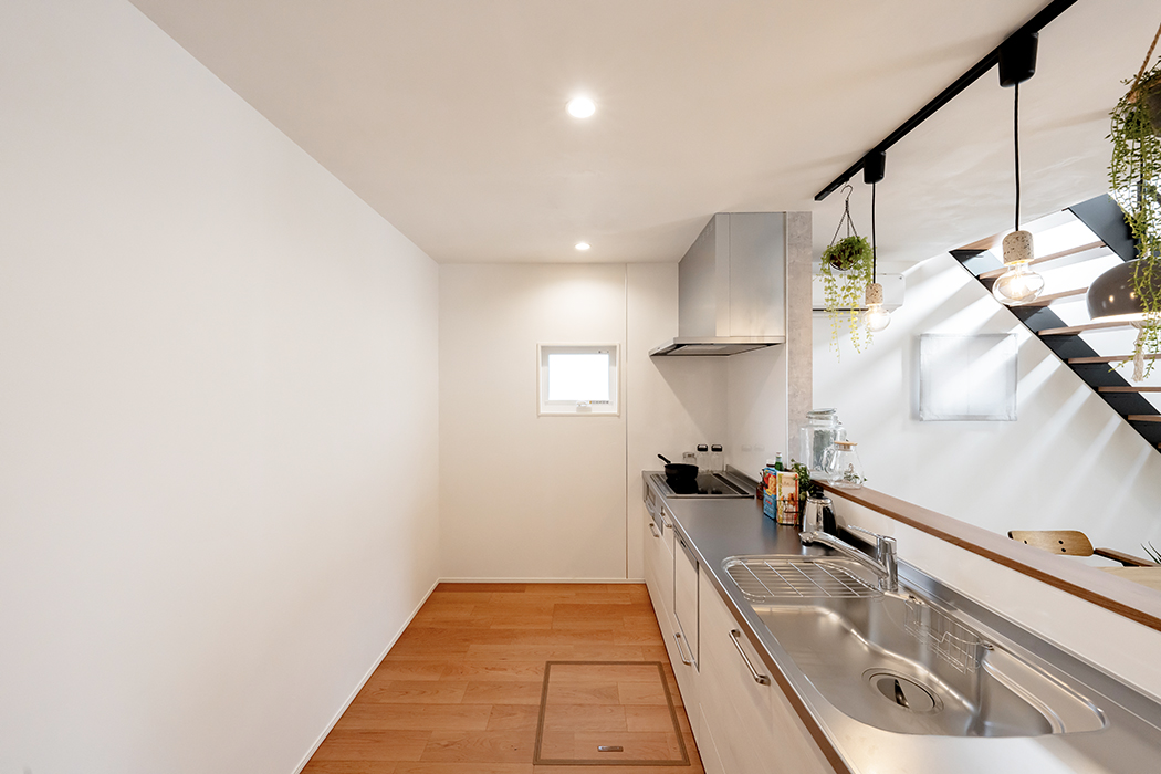 【 キッチン 】