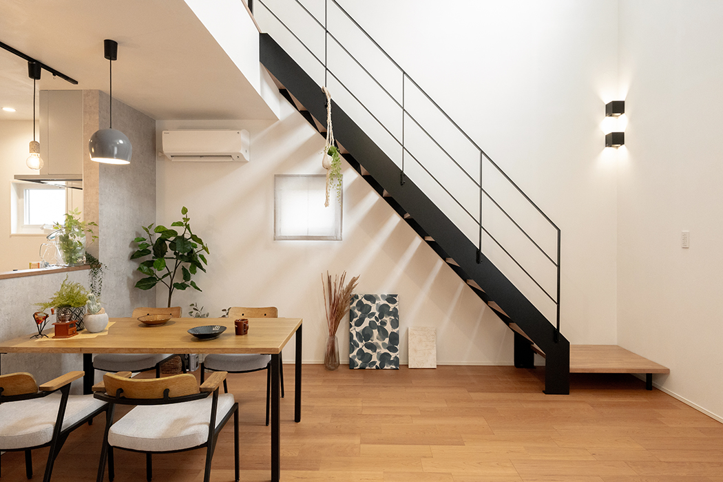 【 ダイニング 】