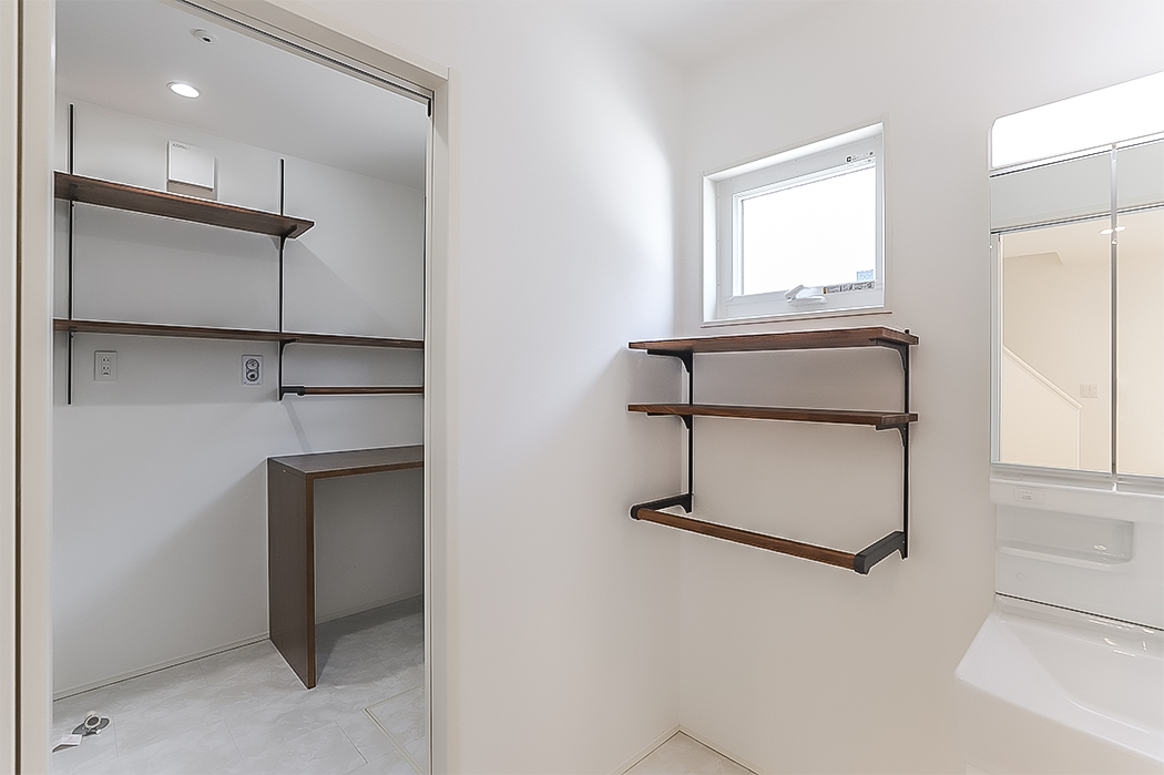 【 洗面脱衣室・ランドリールーム 】