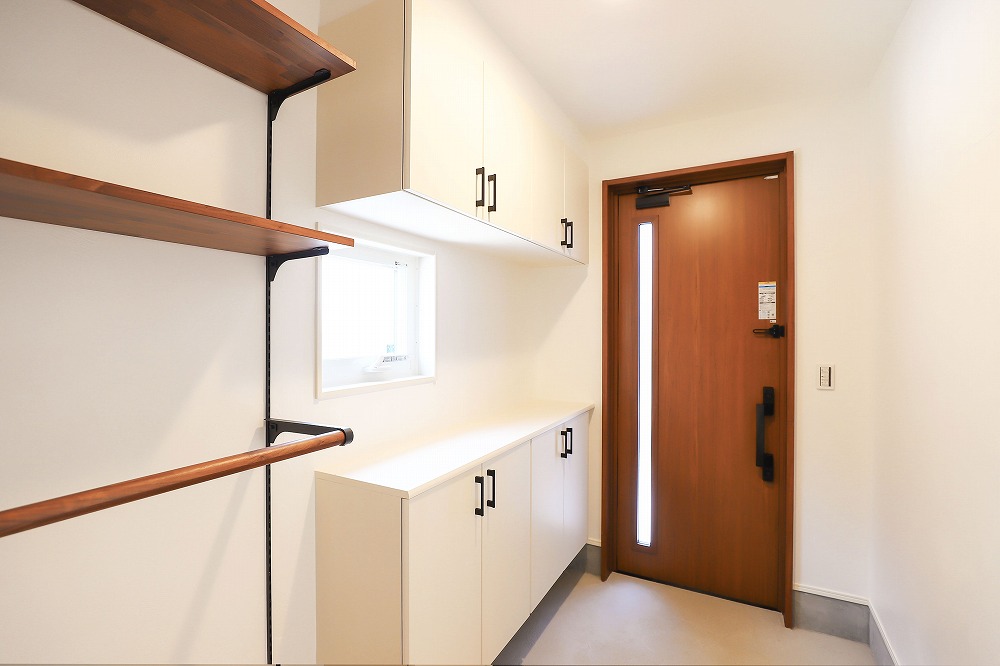 玄関スペース 